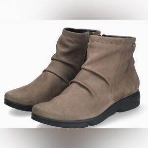 Mephisto Taupe Suede Ankle Boots | Air-Jet Comfort | Women’s Size 6